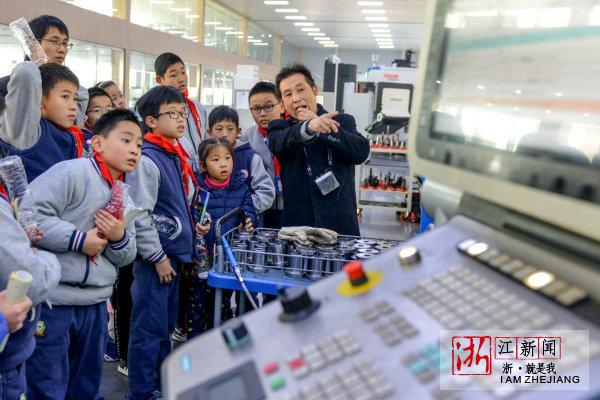 长兴：走读智慧工厂 感触科技魅力